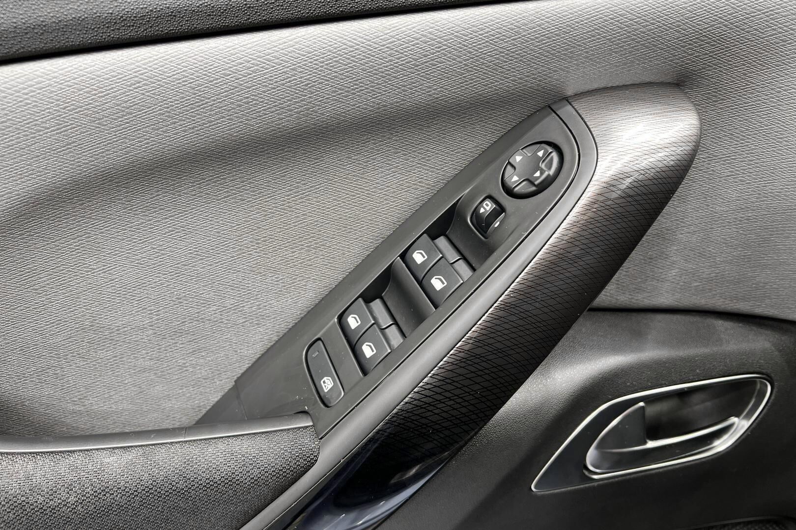 Citroen C4 Picasso iso kuva 23