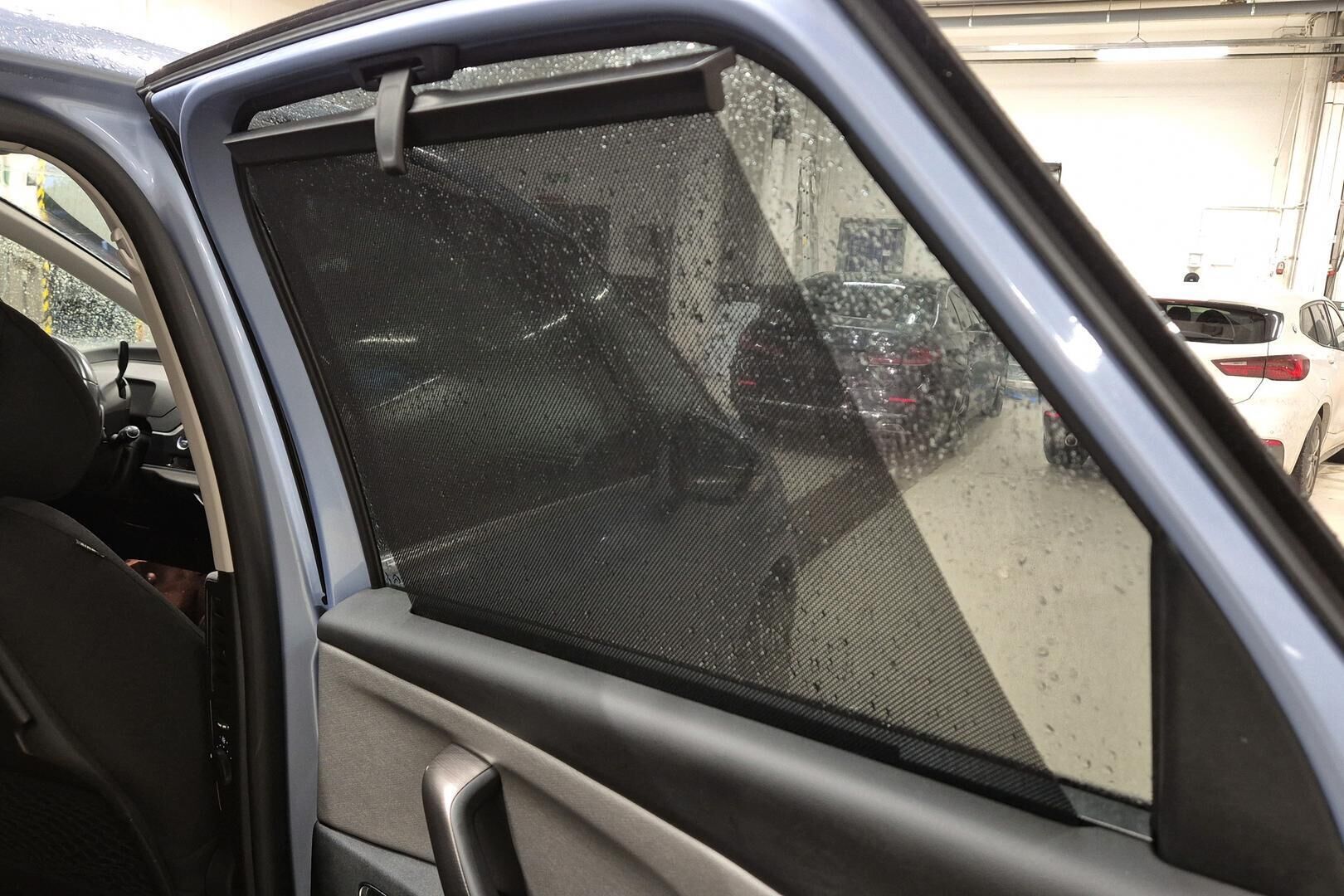 Citroen C4 Picasso iso kuva 5