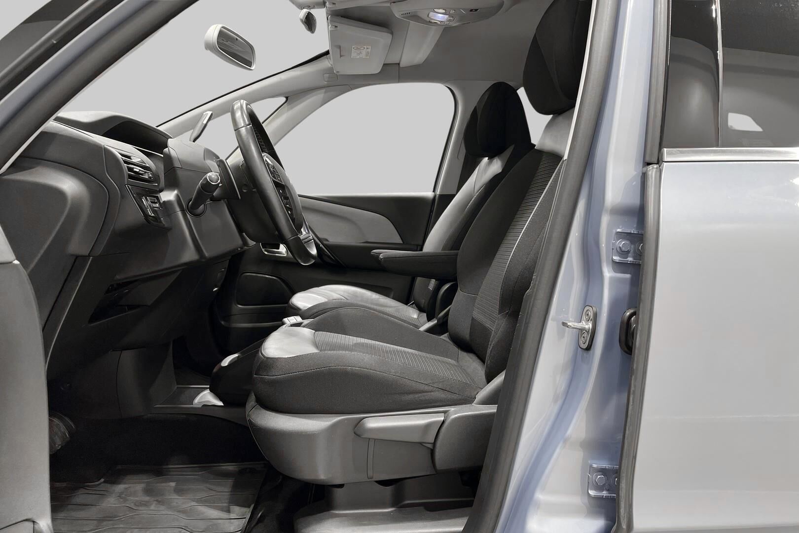 Citroen C4 Picasso iso kuva 9