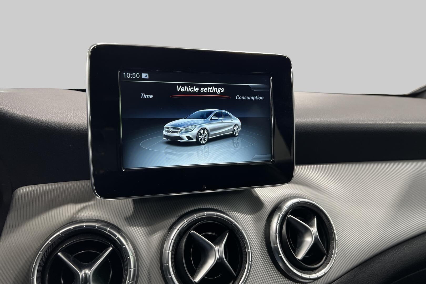 Mercedes-Benz CLA iso kuva 19