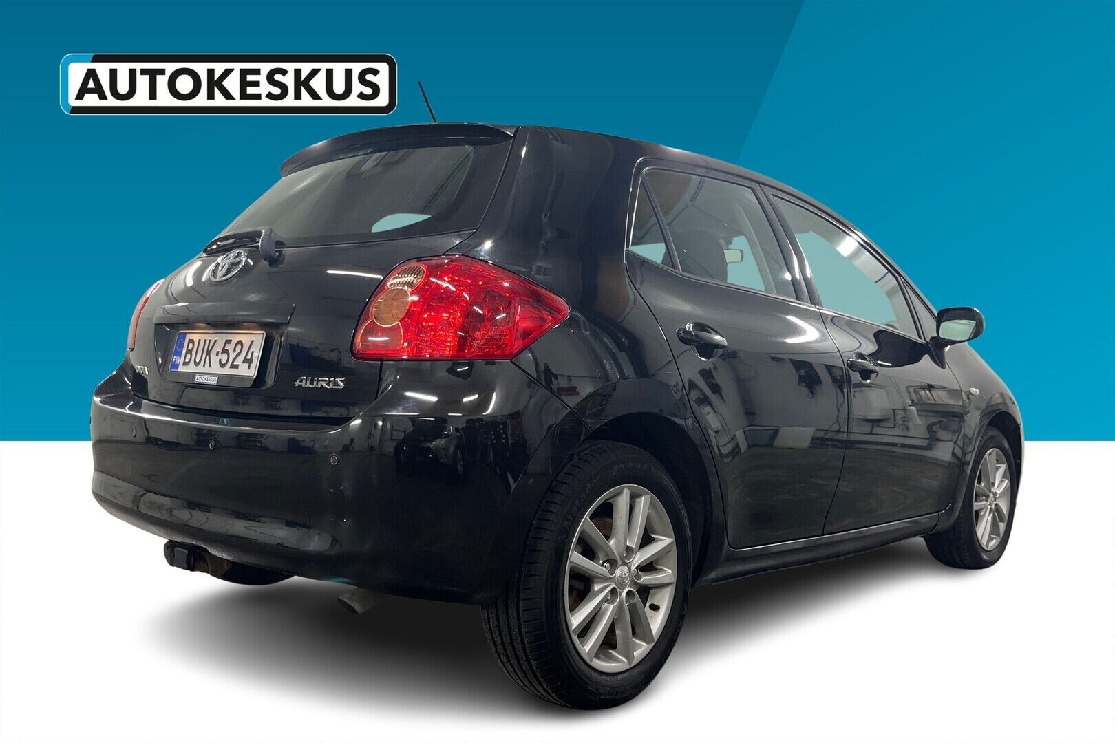 Toyota Auris iso kuva 1