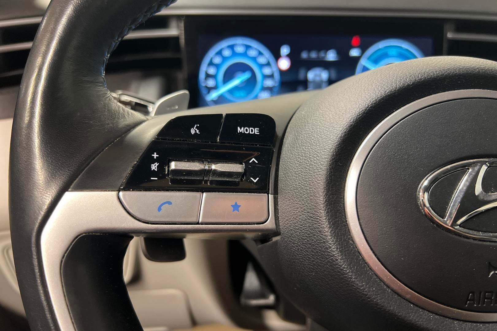 Hyundai Tucson iso kuva 13