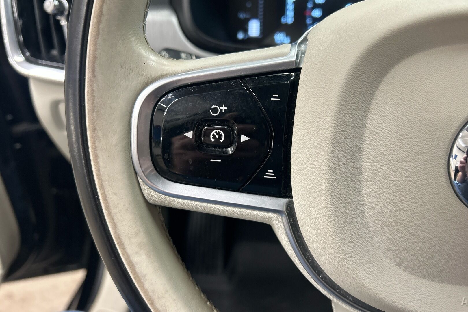 Volvo V90 iso kuva 14