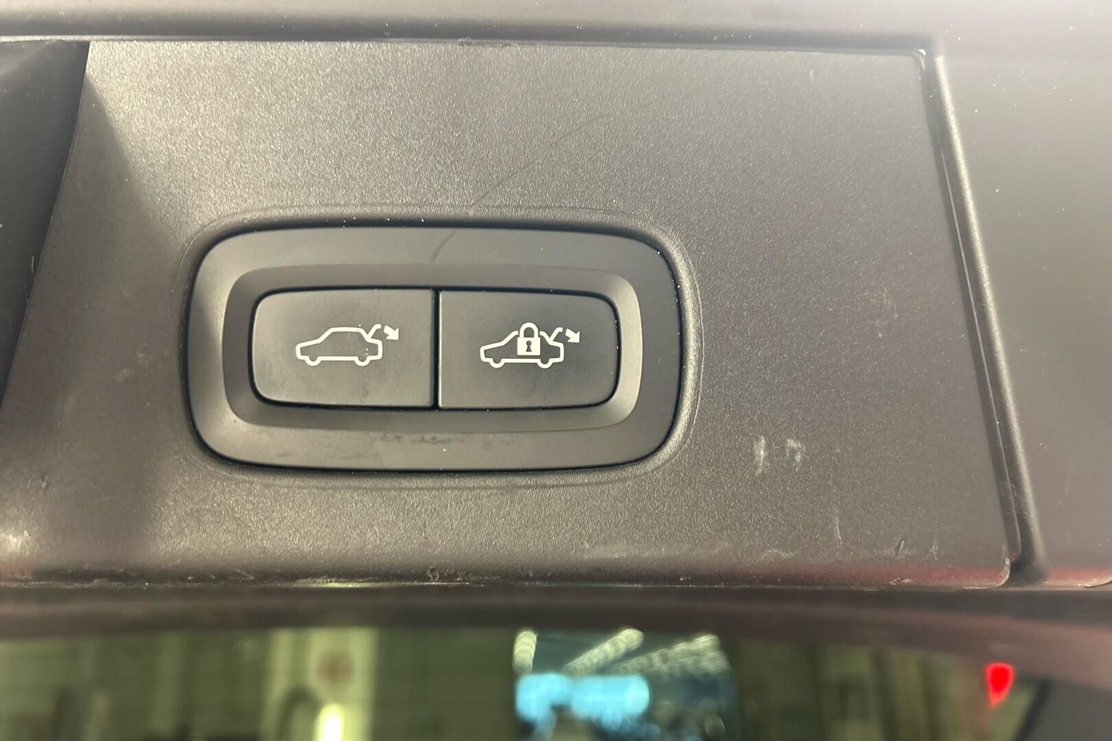 Volvo V90 iso kuva 21