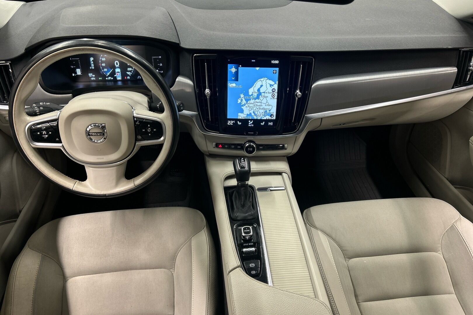 Volvo V90 iso kuva 6