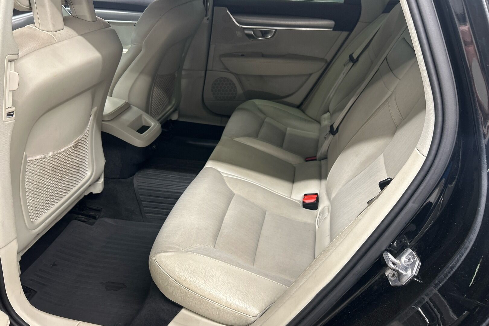 Volvo V90 iso kuva 8