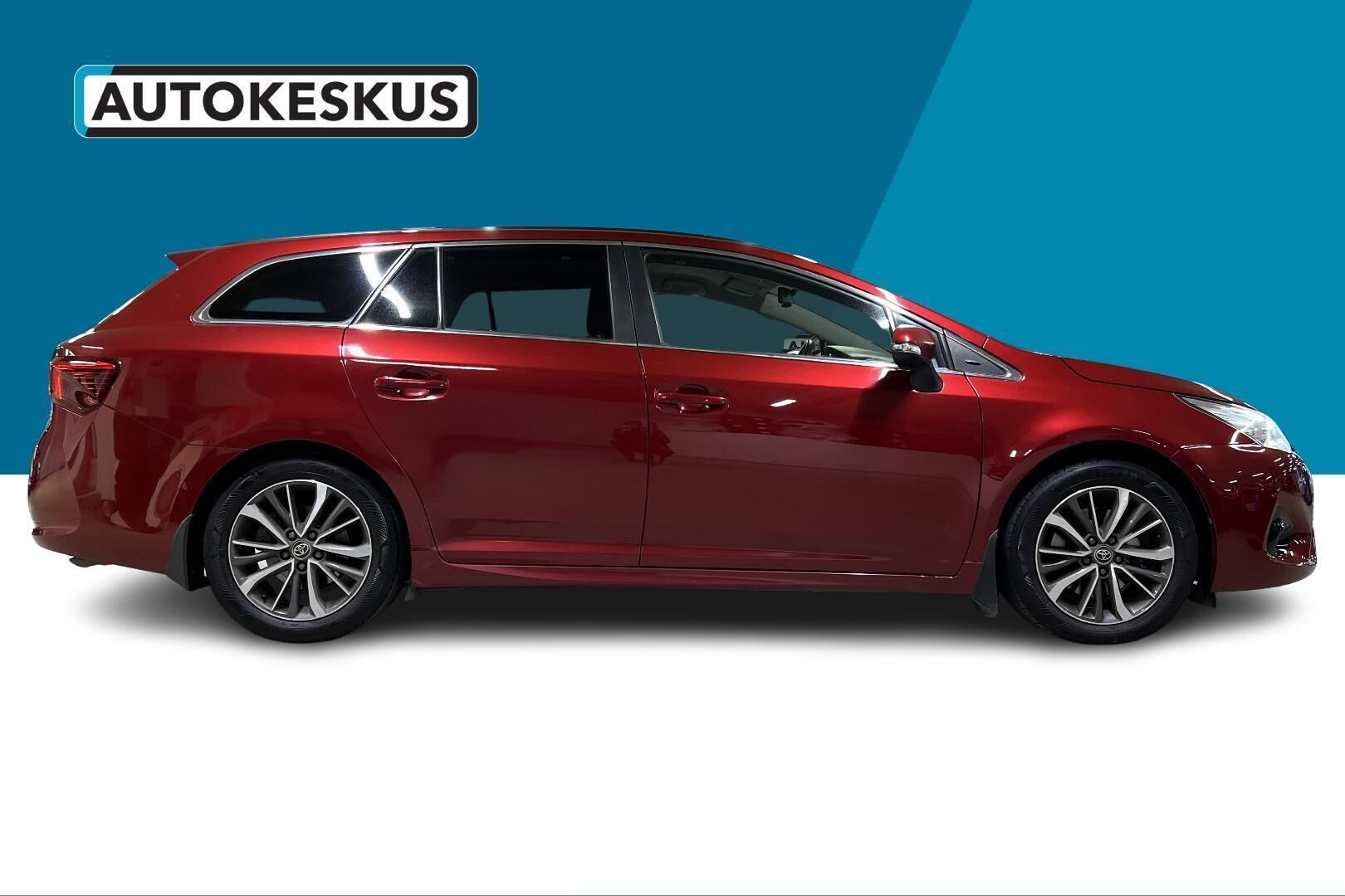 Toyota Avensis iso kuva 4