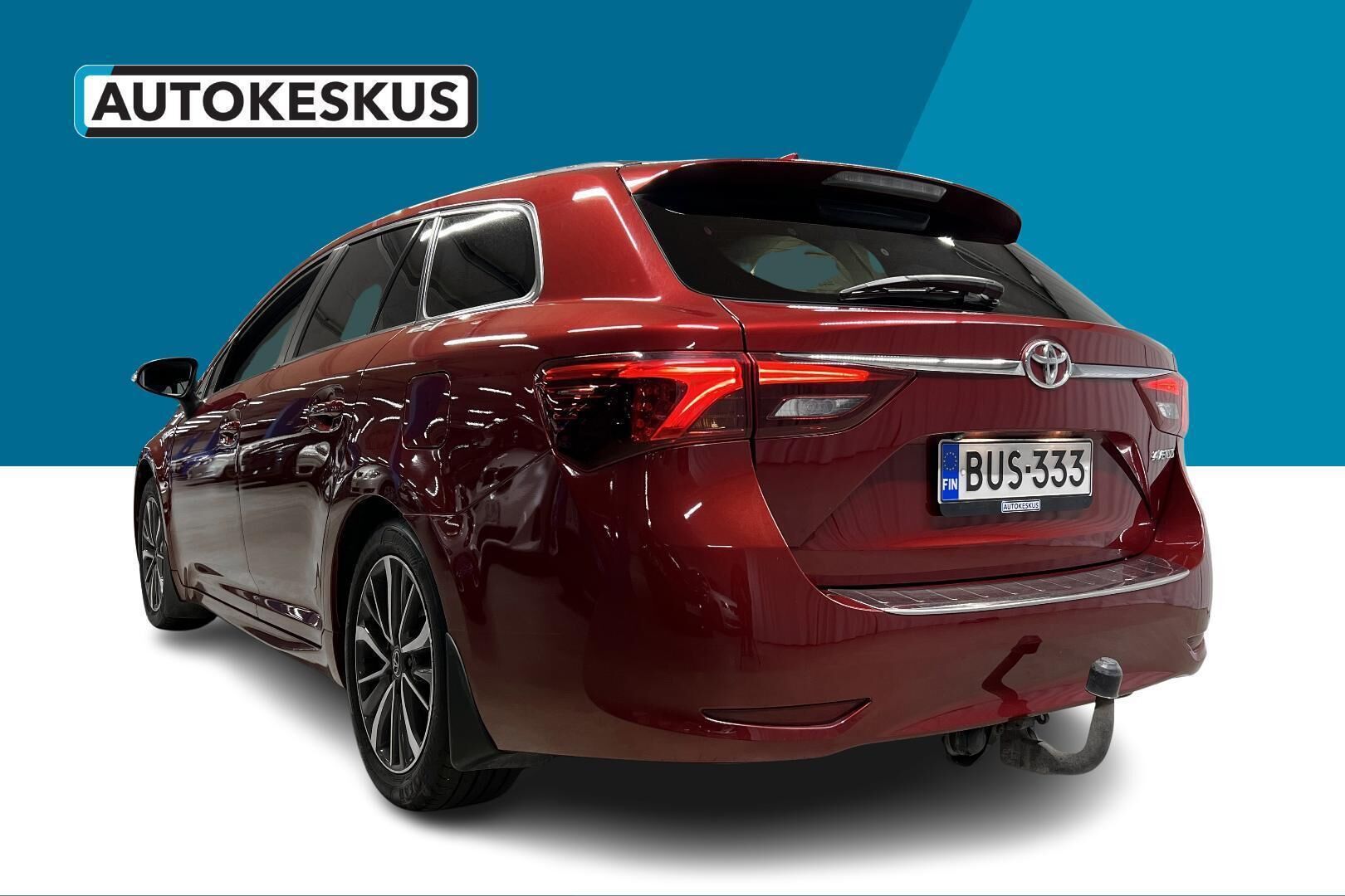 Toyota Avensis iso kuva 7