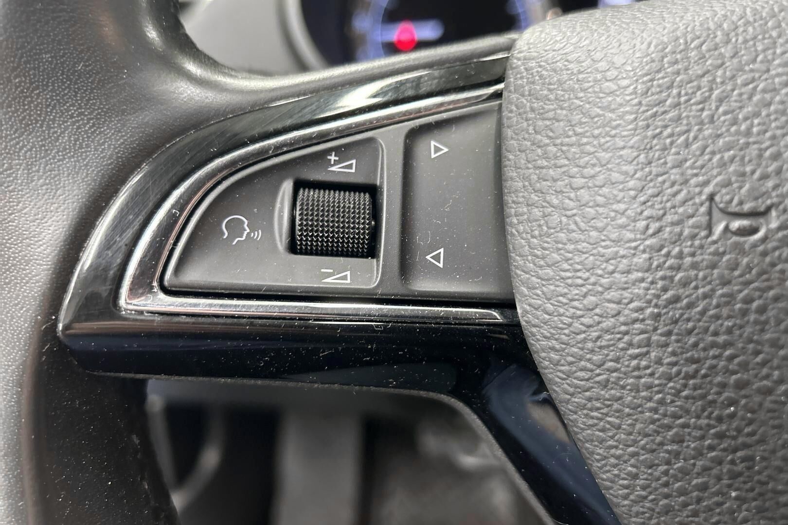 Skoda Octavia iso kuva 16