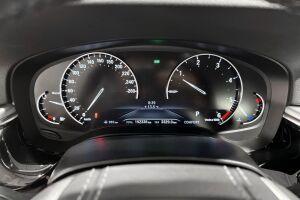 BMW 5-SARJA esikatselu 17