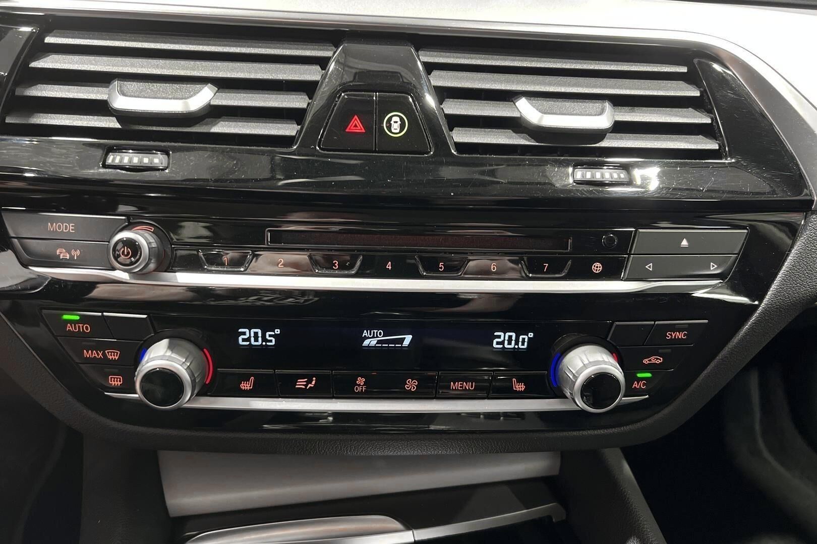 BMW 5-SARJA iso kuva 18