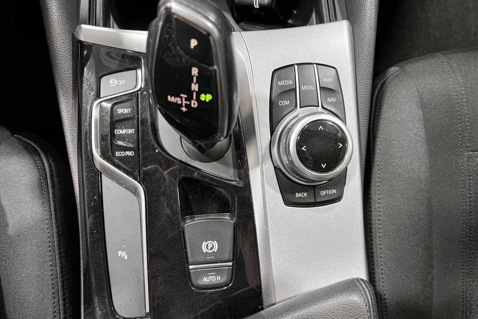 BMW 5-SARJA iso kuva 19