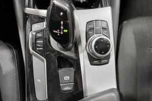 BMW 5-SARJA esikatselu 19