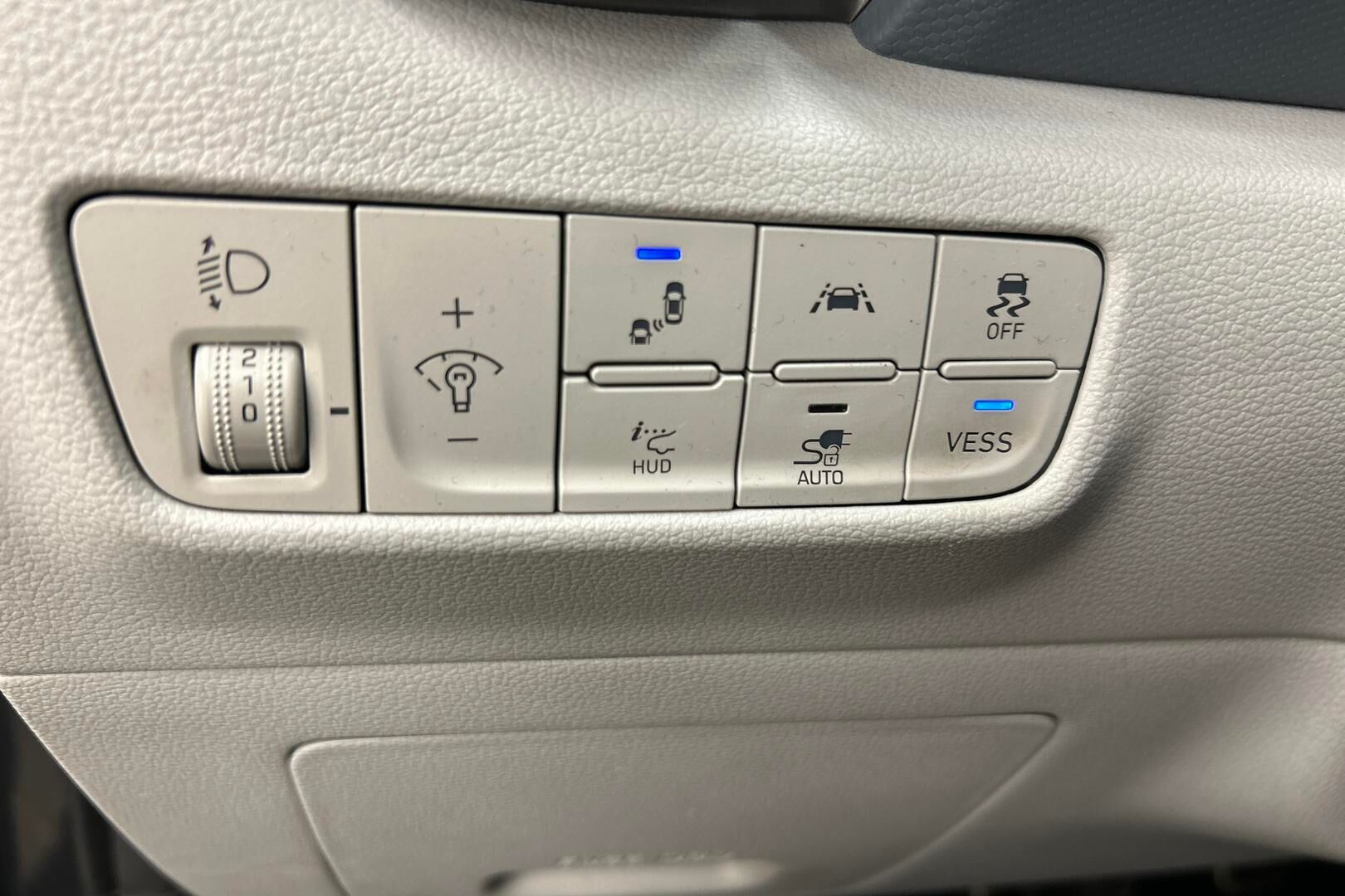 Hyundai KONA iso kuva 19