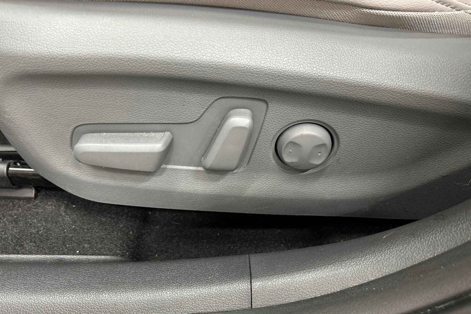 Hyundai KONA iso kuva 21