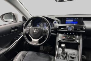 Lexus IS esikatselu 24