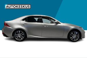 Lexus IS esikatselu 4