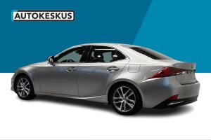 Lexus IS esikatselu 7