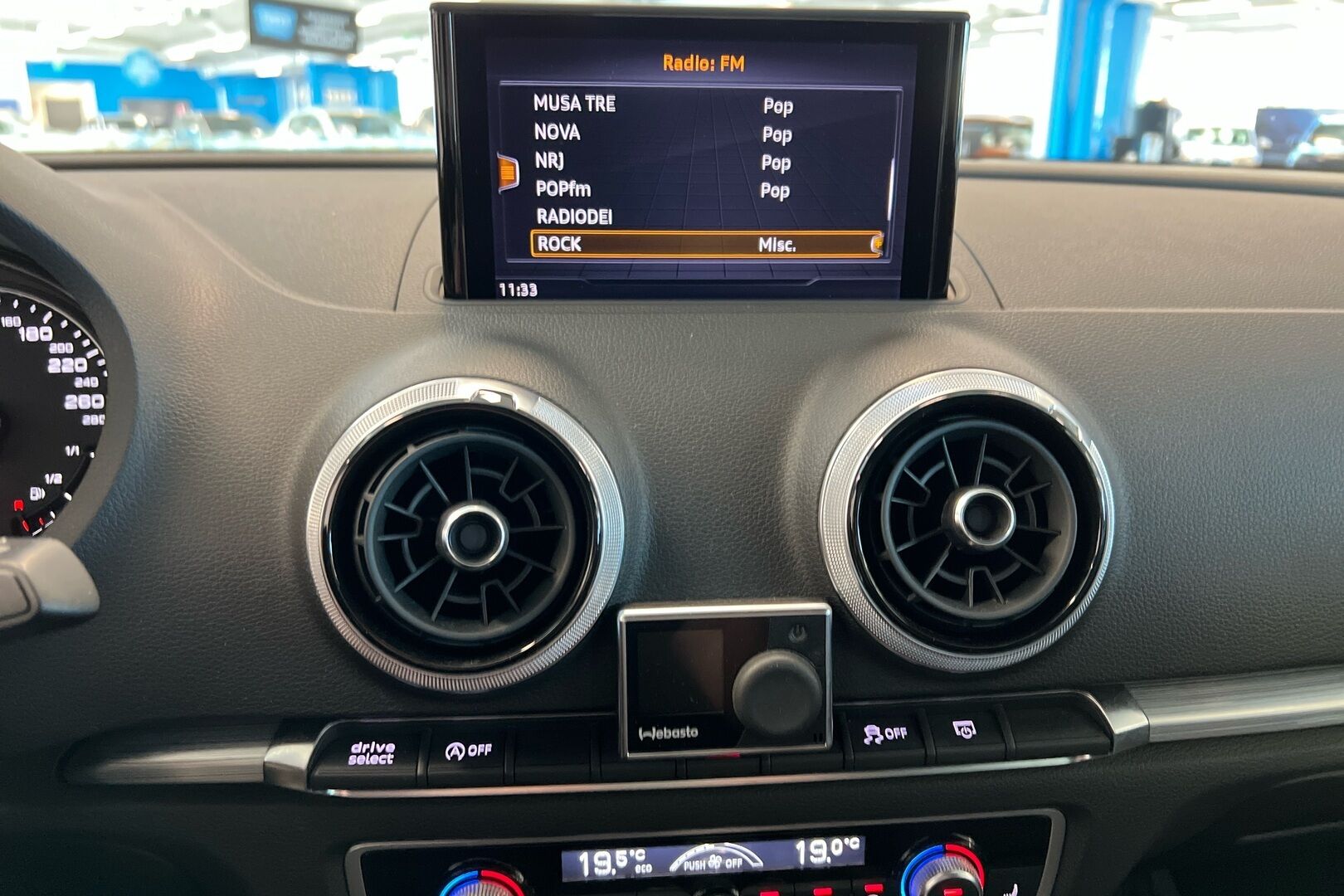 Audi A3 iso kuva 12