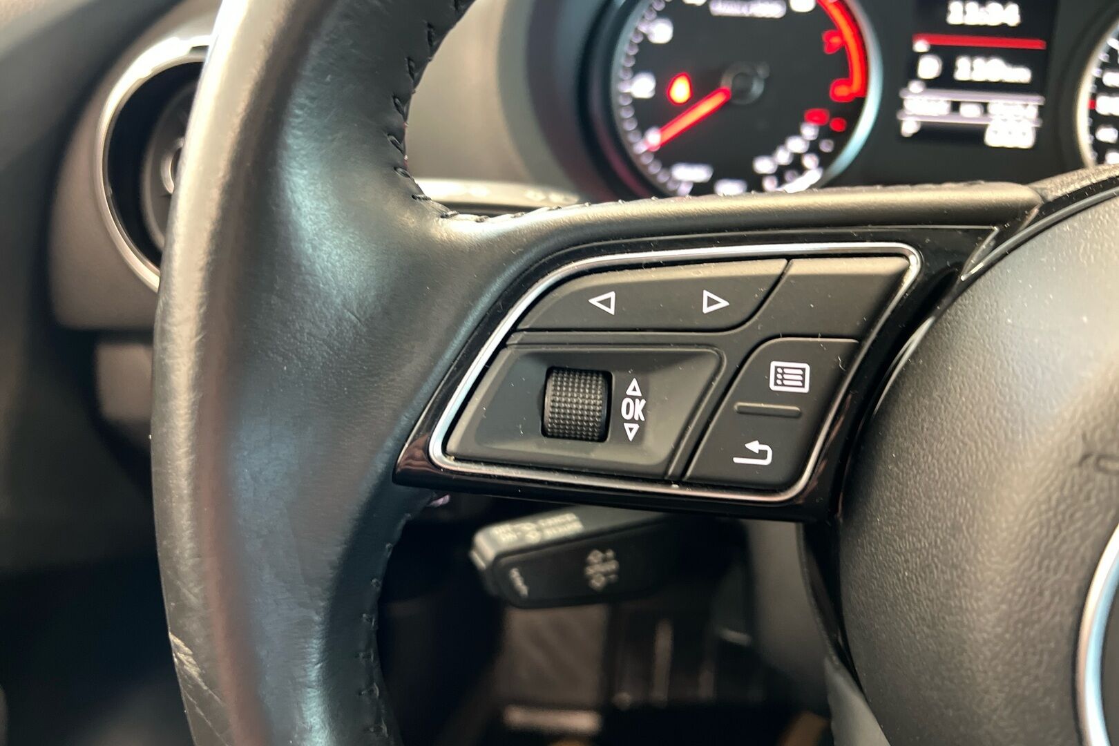 Audi A3 iso kuva 14