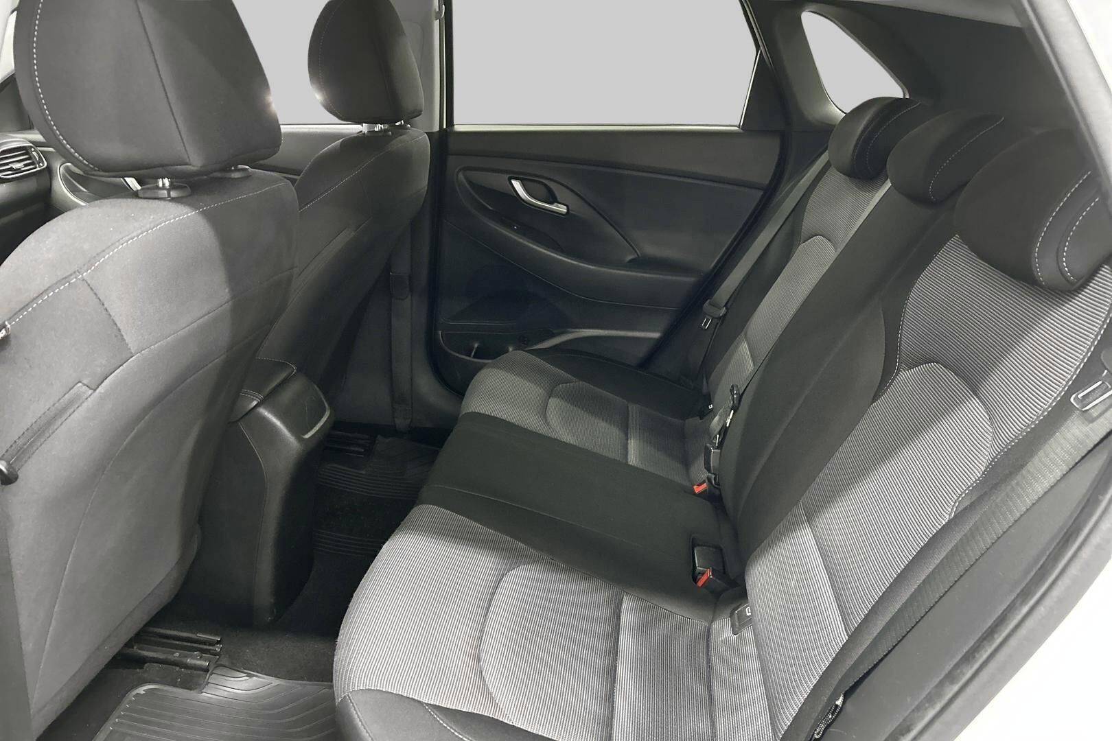 Hyundai i30 5d iso kuva 6