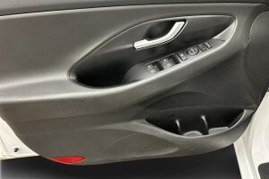 Hyundai i30 5d esikatselu 18