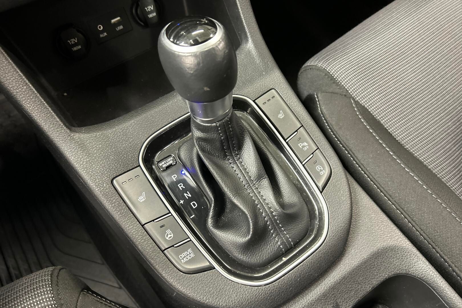 Hyundai i30 5d iso kuva 10