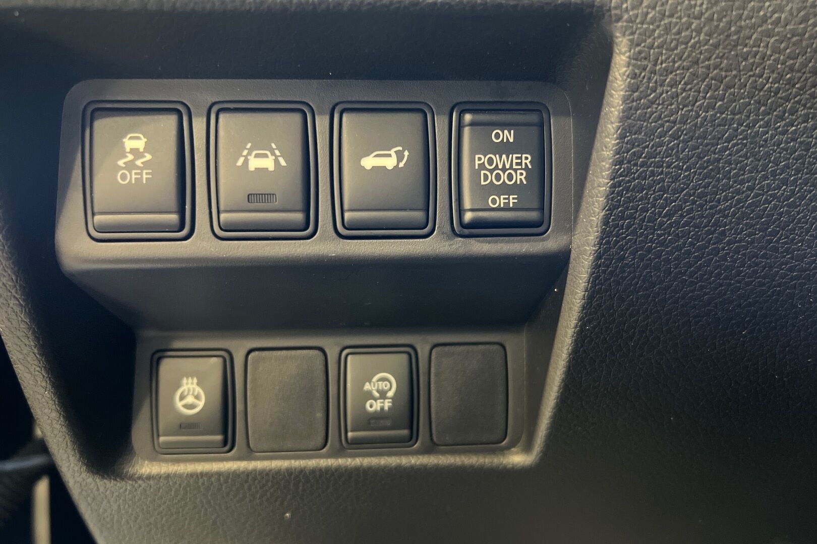 Nissan X-Trail iso kuva 13