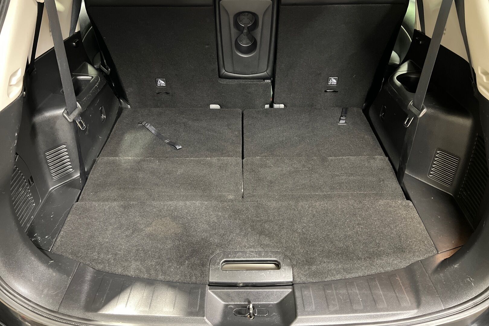 Nissan X-Trail iso kuva 7