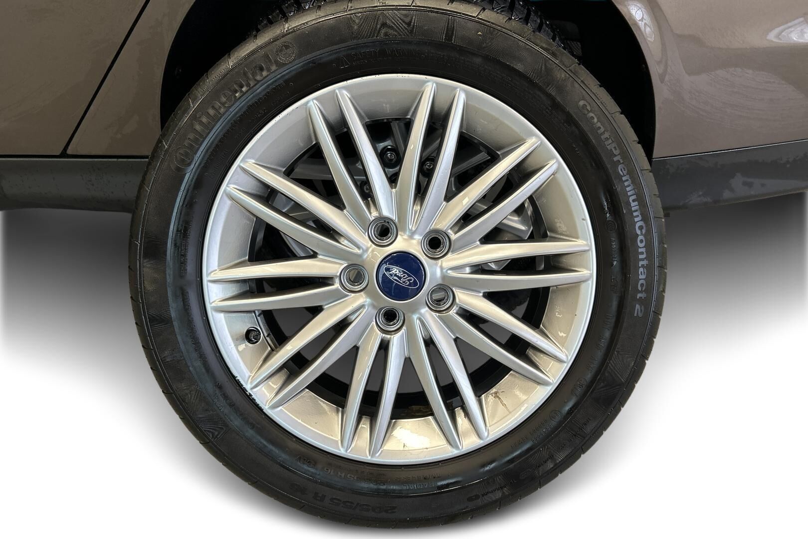 Ford Focus iso kuva 13