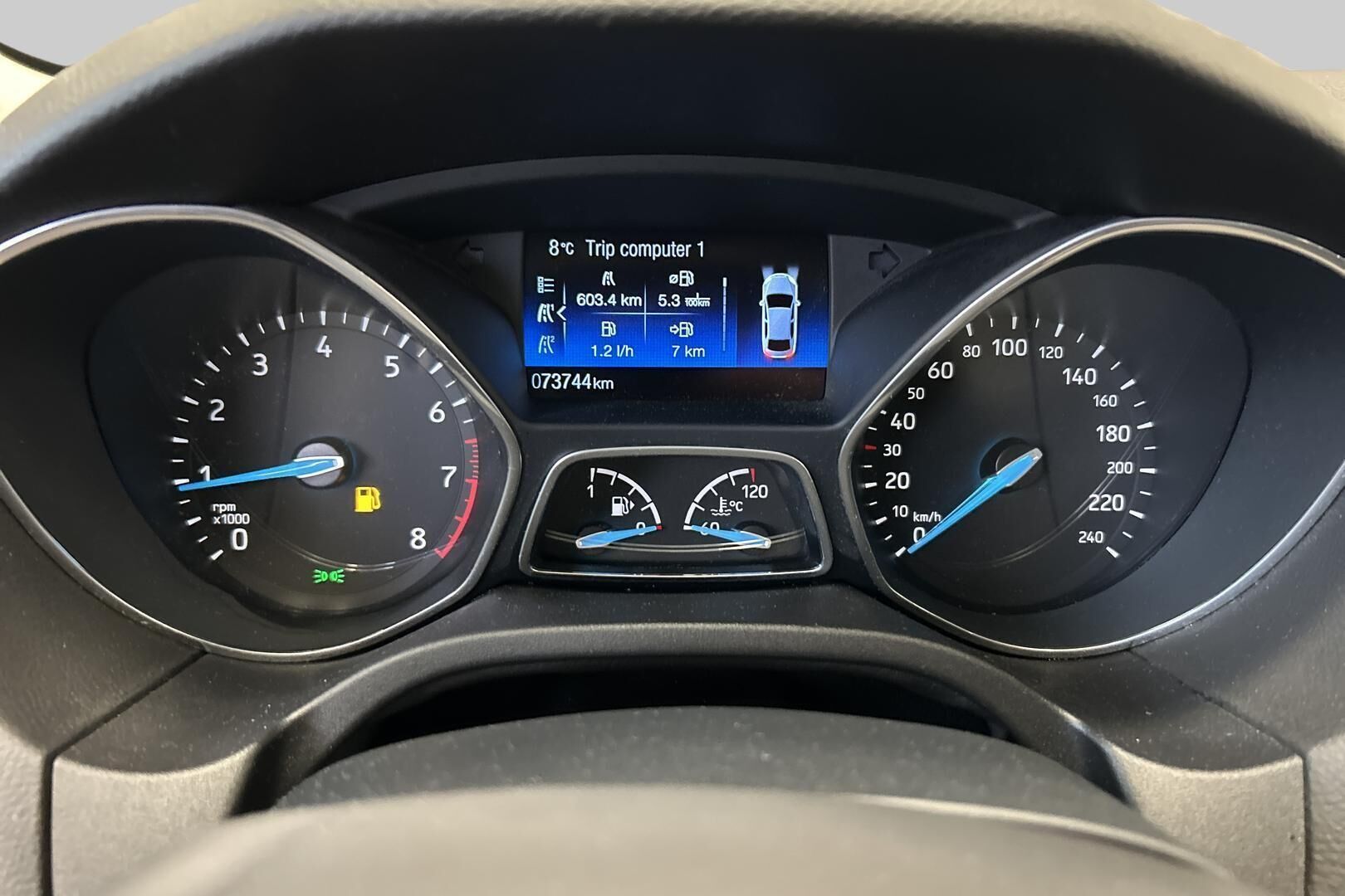 Ford Focus iso kuva 14