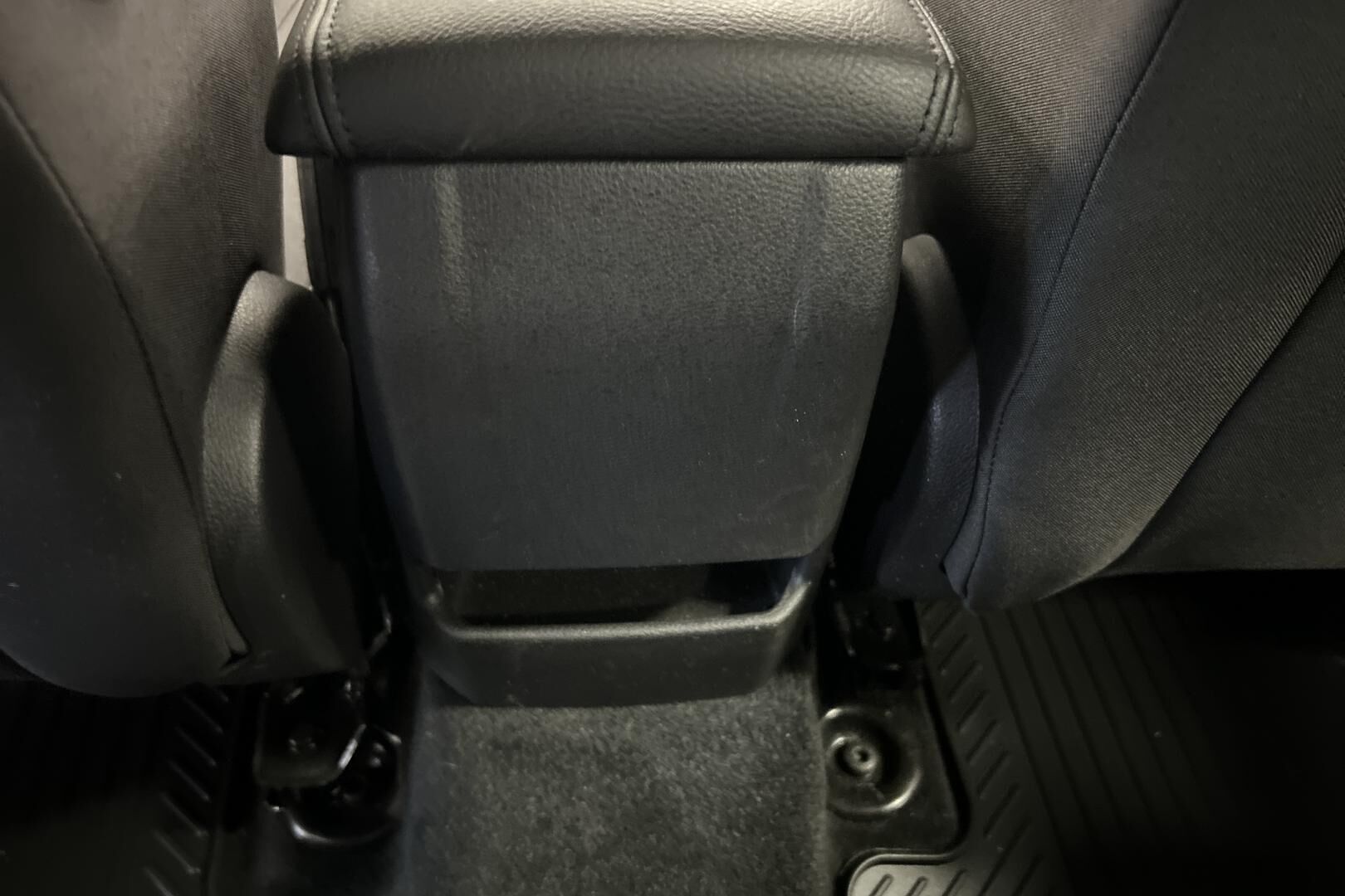 Ford Focus iso kuva 25