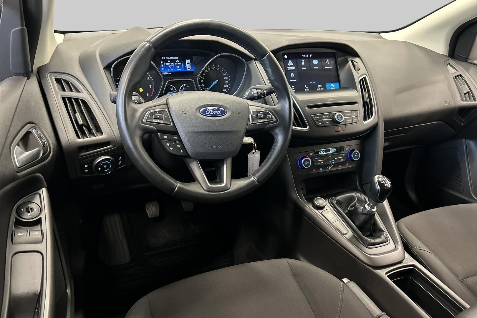 Ford Focus iso kuva 26