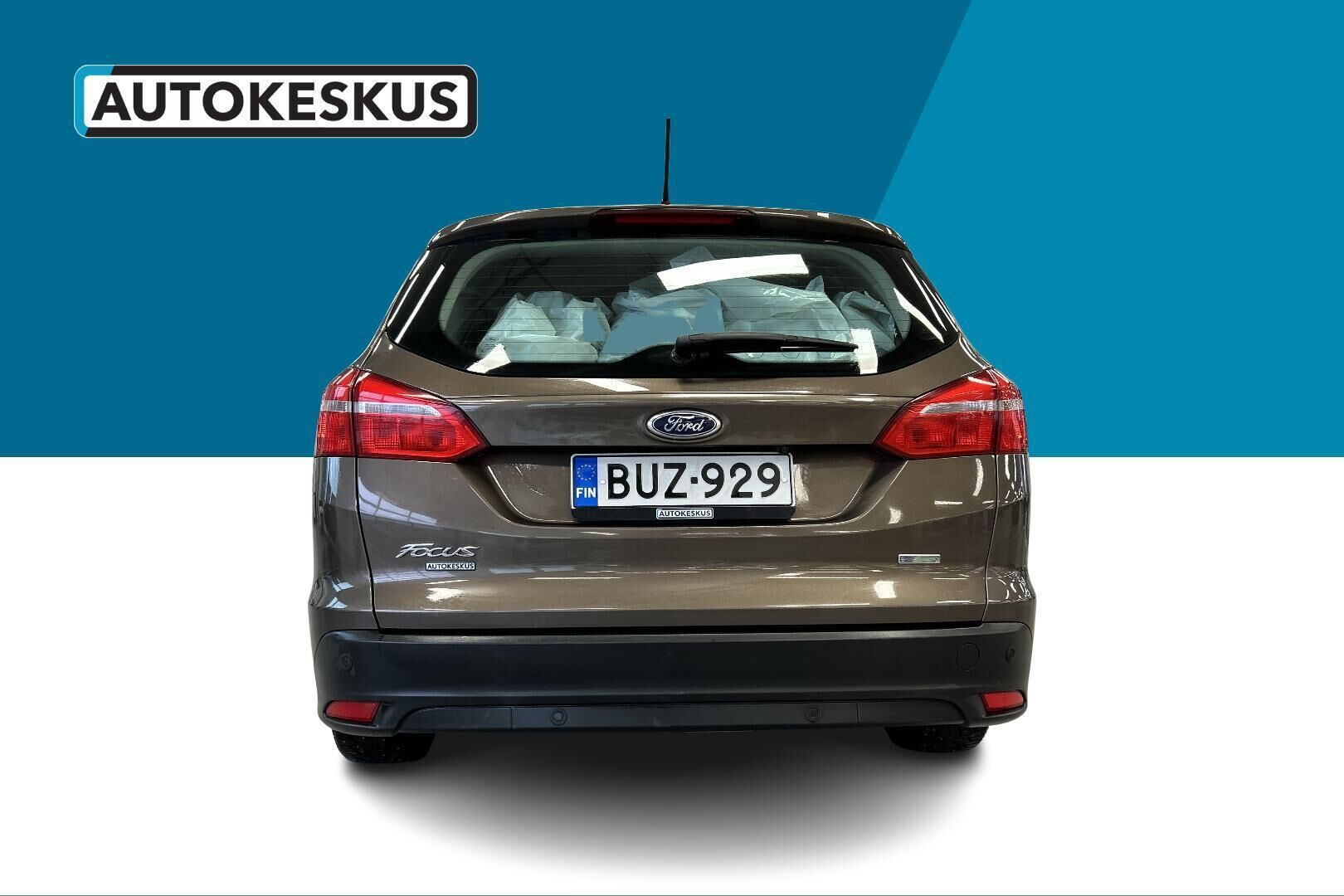 Ford Focus iso kuva 6