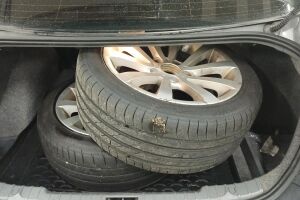 BMW 3-SARJA esikatselu 11