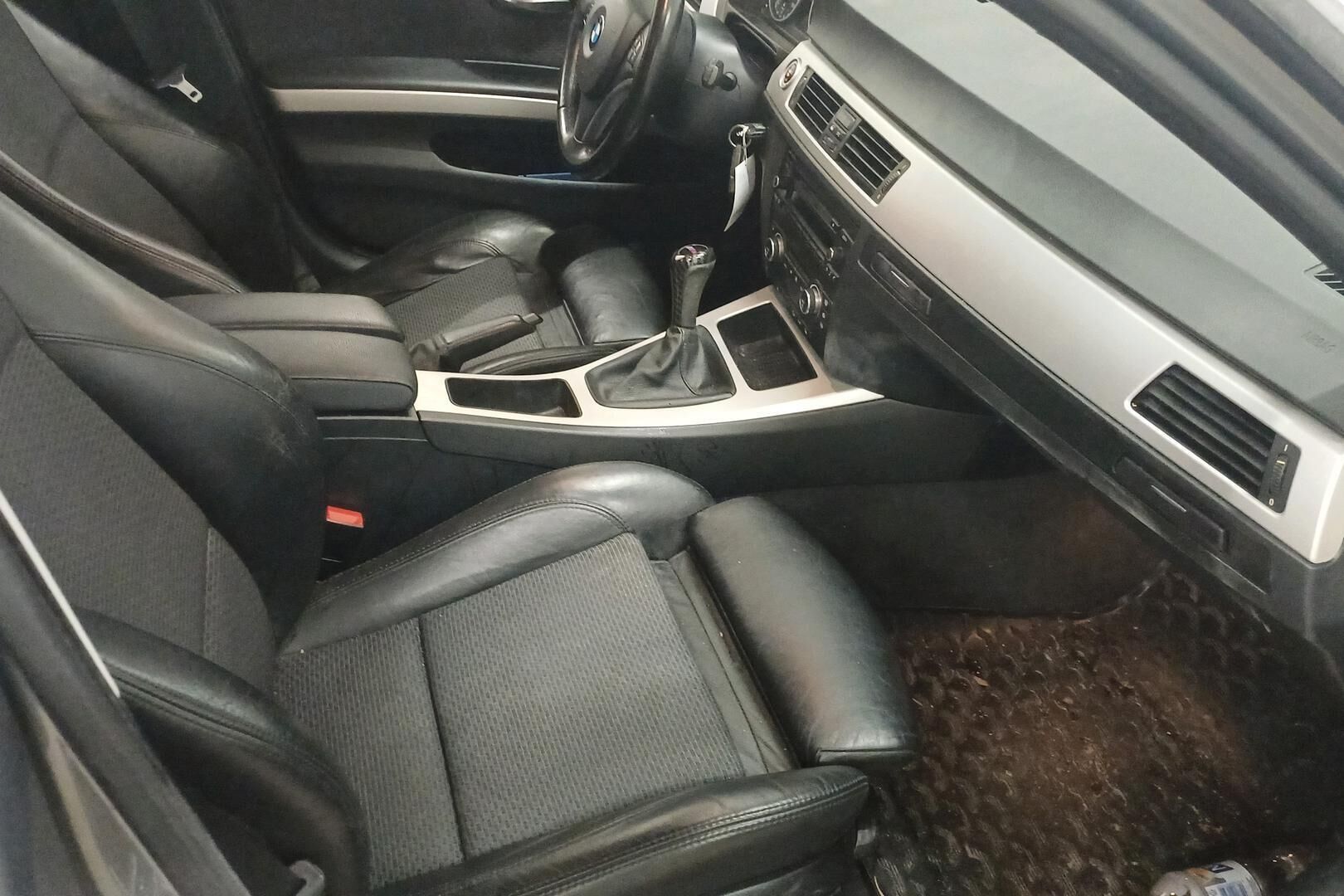 BMW 3-SARJA iso kuva 31