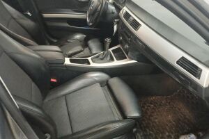BMW 3-SARJA esikatselu 31