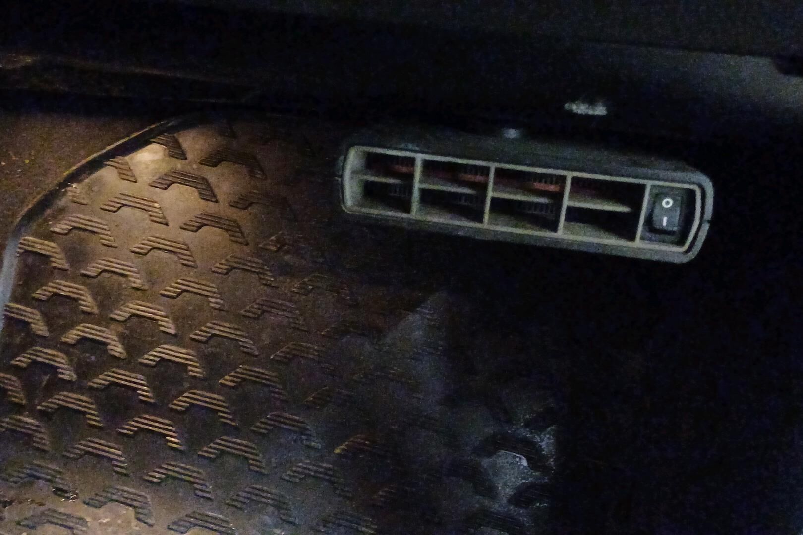 BMW 3-SARJA iso kuva 32