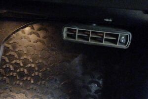 BMW 3-SARJA esikatselu 32