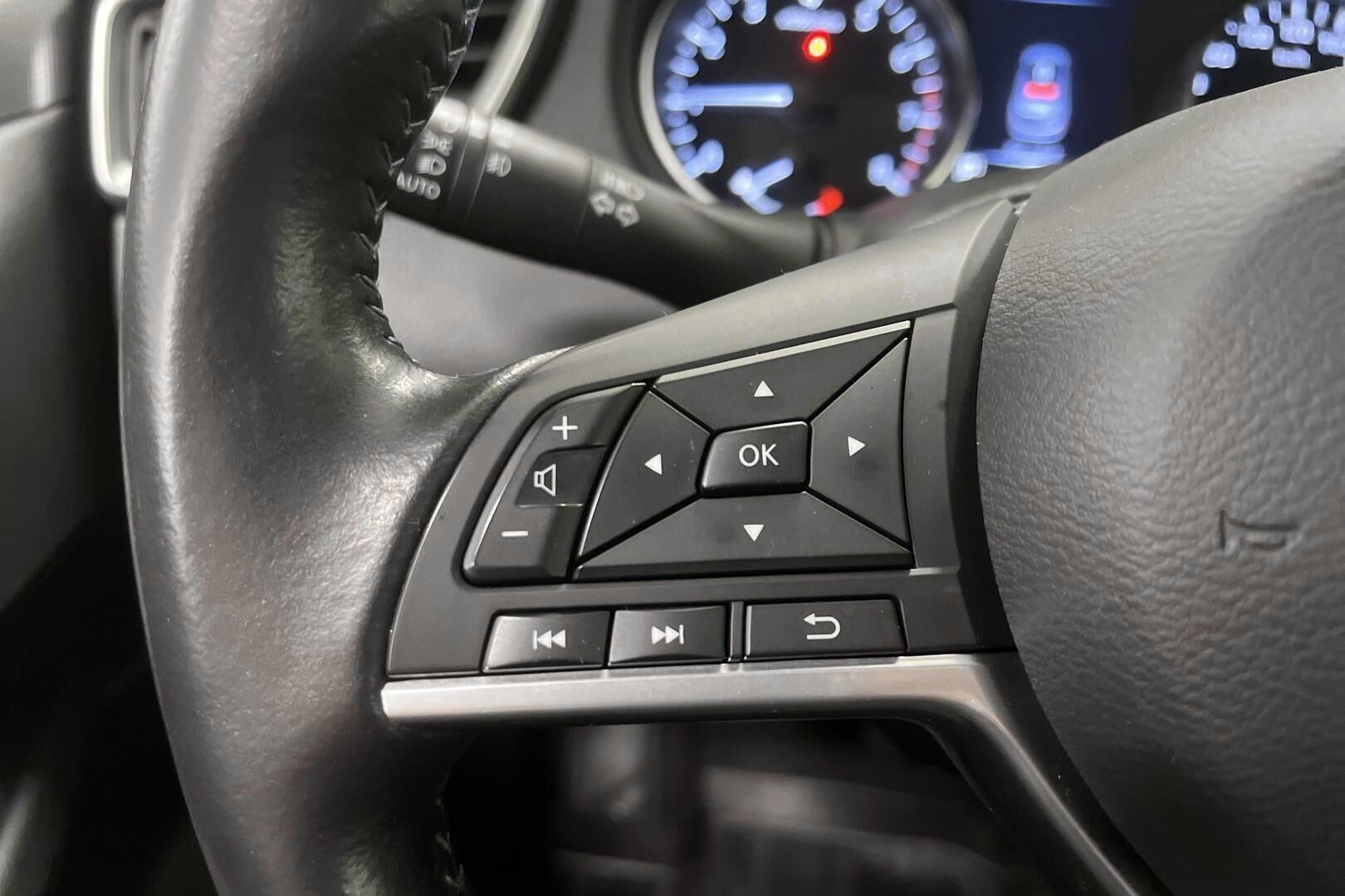 Nissan Qashqai iso kuva 16