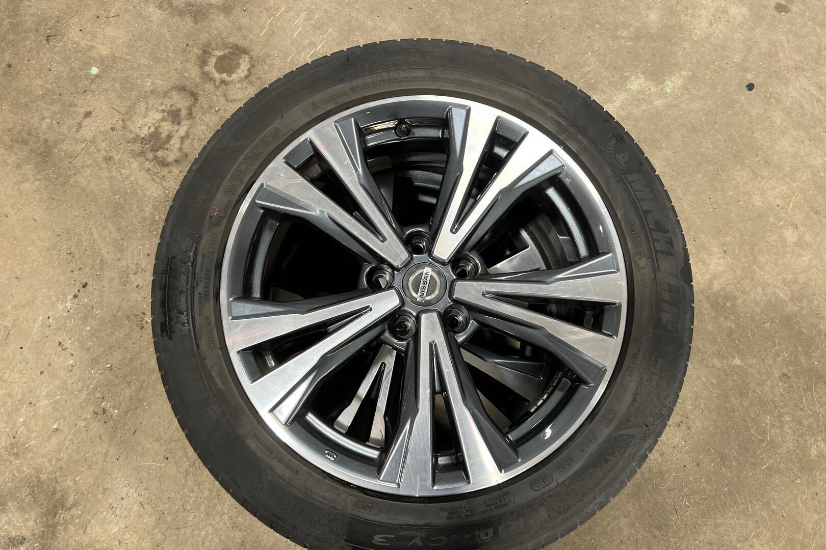 Nissan Qashqai iso kuva 14