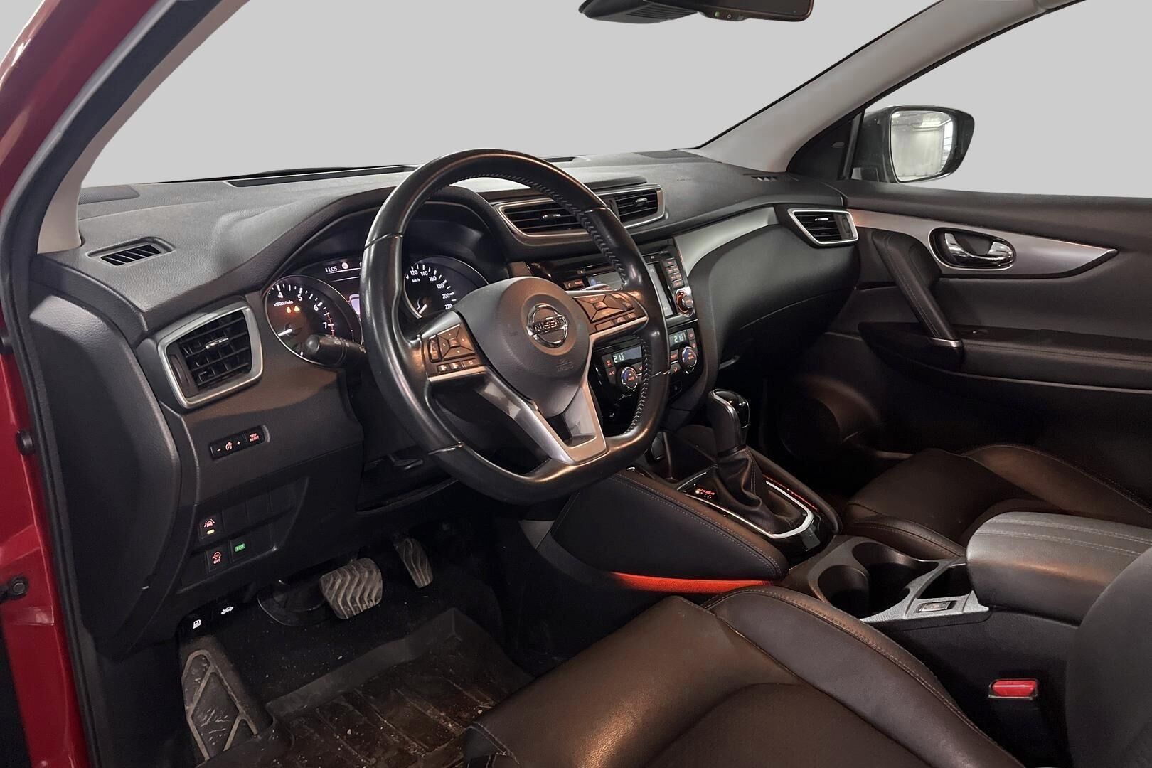 Nissan Qashqai iso kuva 2