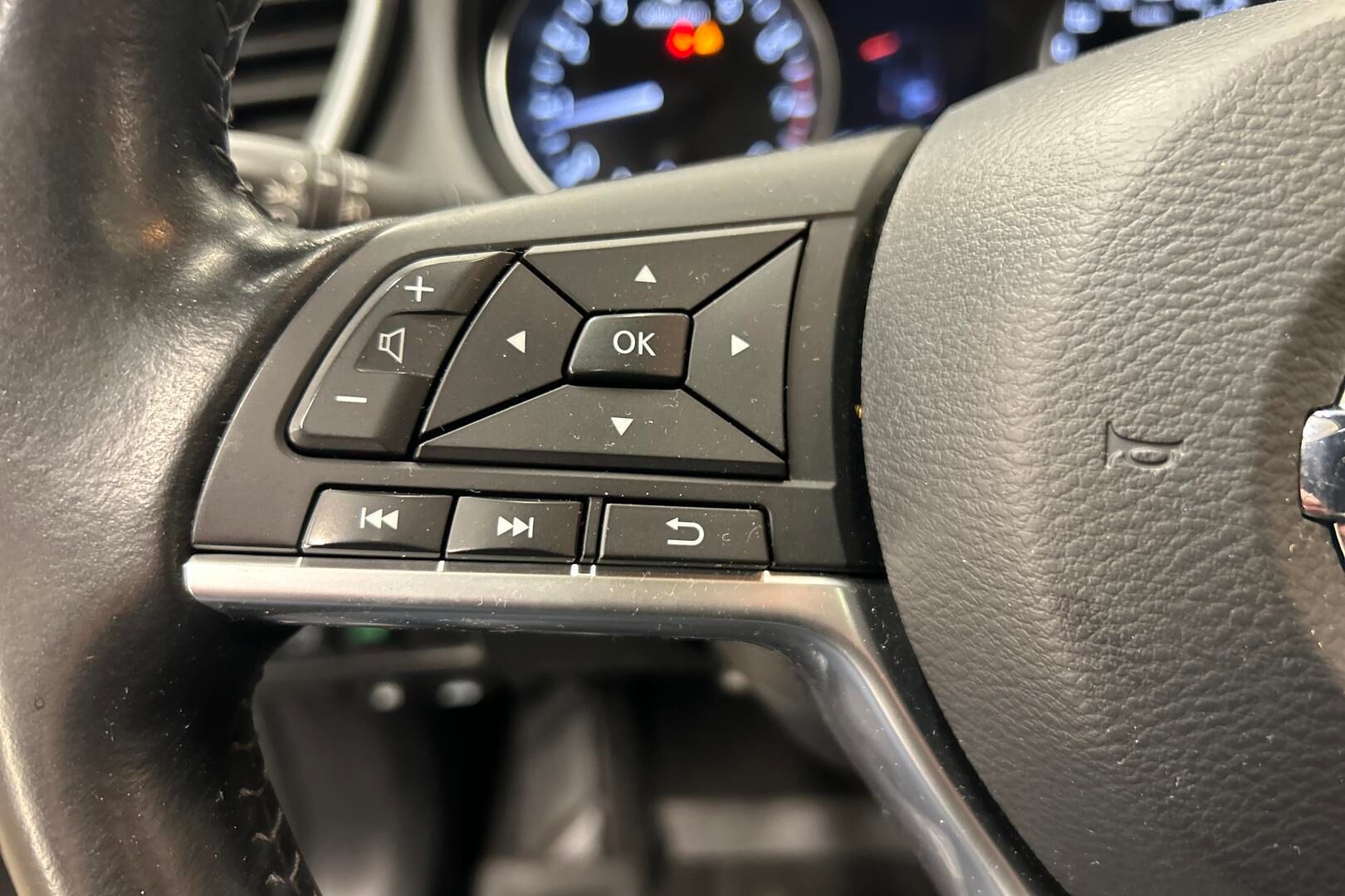 Nissan Qashqai iso kuva 17