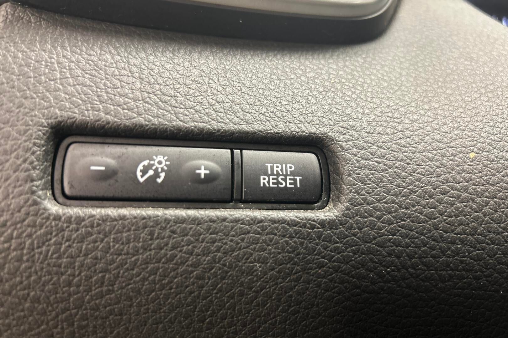 Nissan Qashqai iso kuva 24