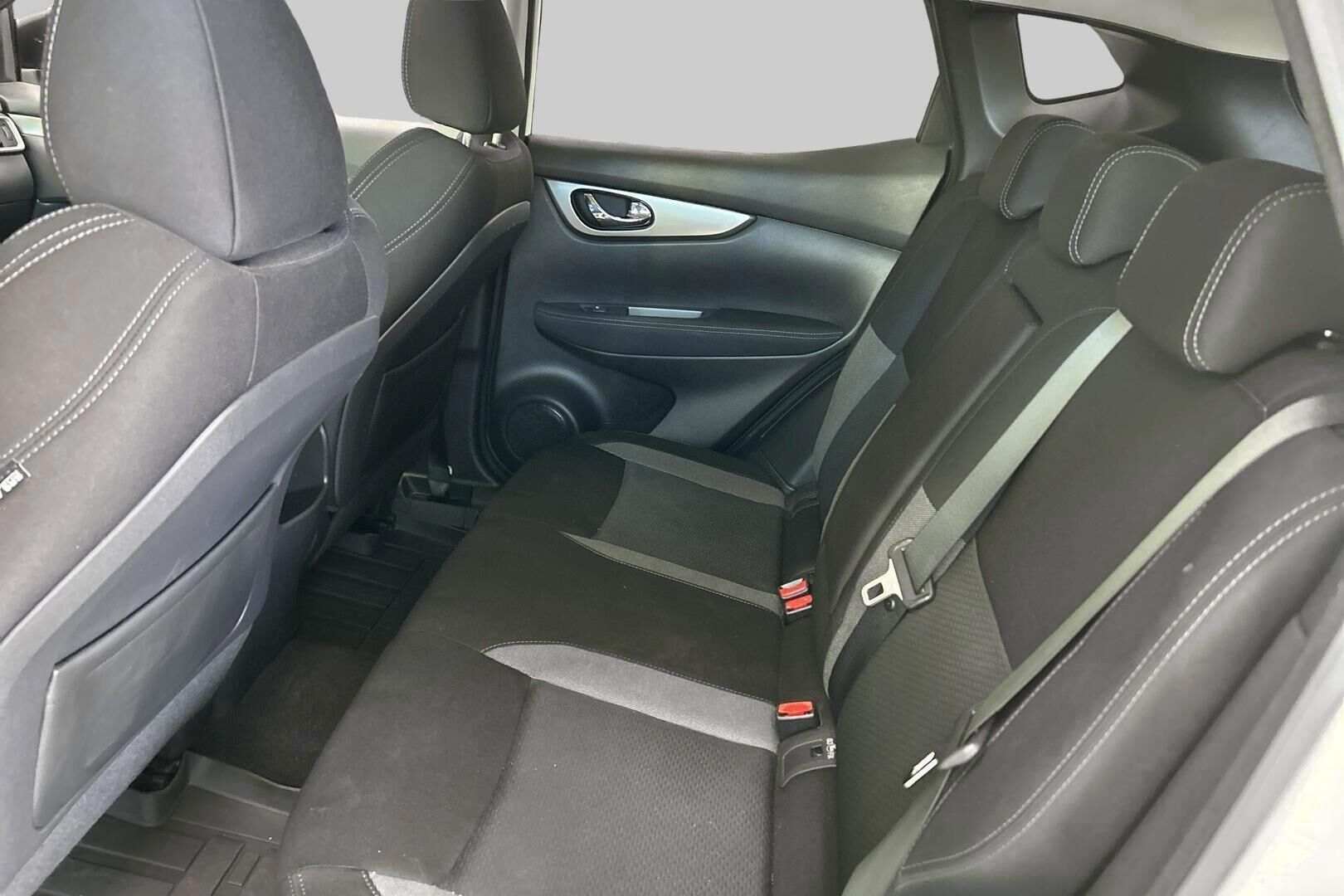 Nissan Qashqai iso kuva 10