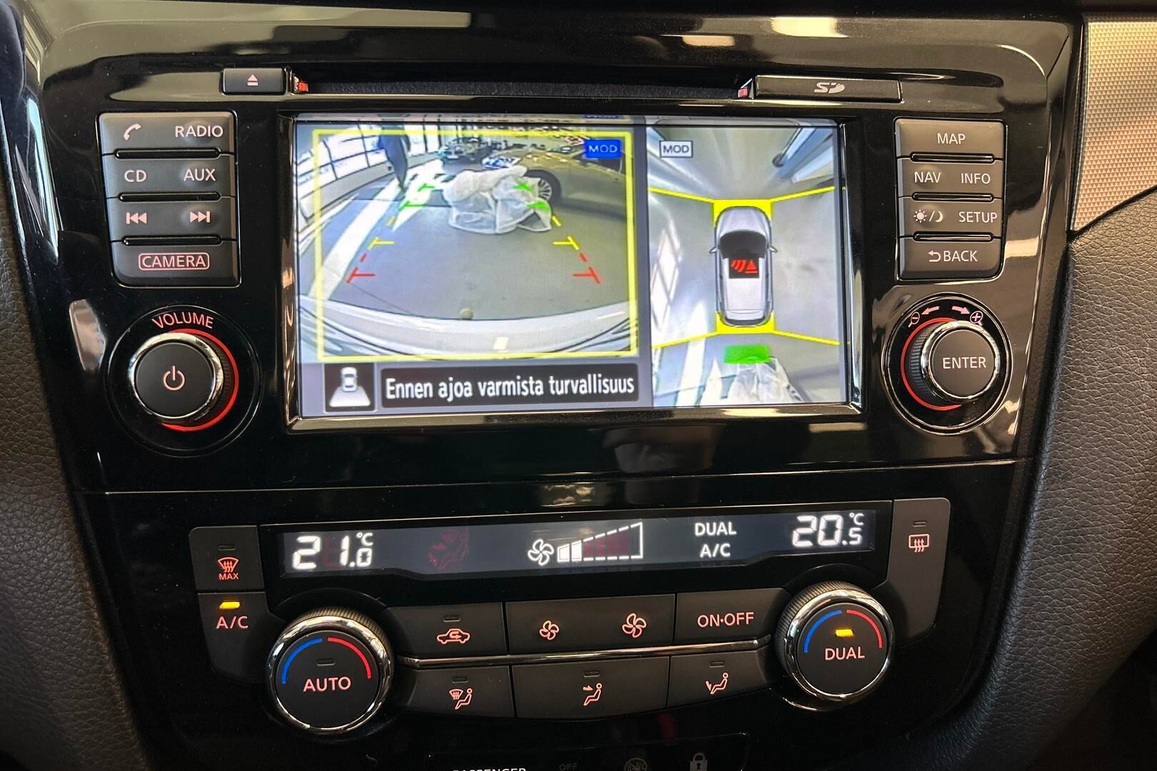 Nissan Qashqai iso kuva 17