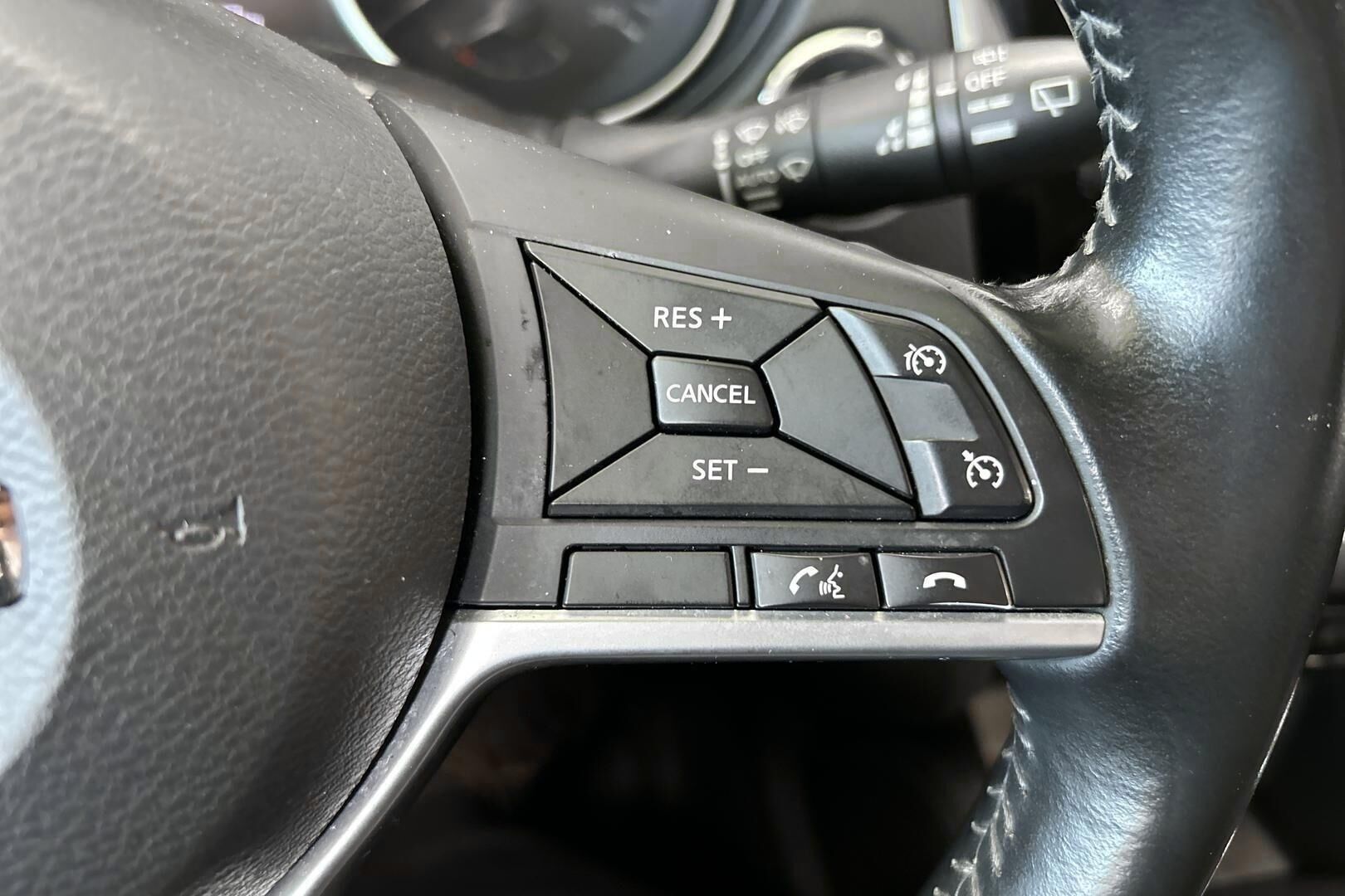 Nissan Qashqai iso kuva 22