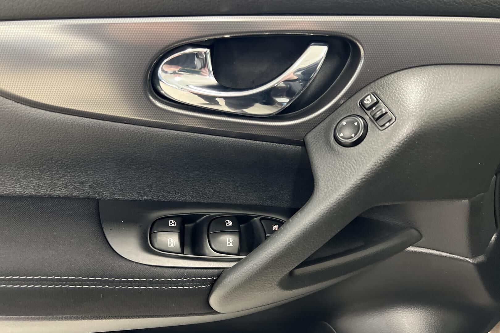 Nissan Qashqai iso kuva 20