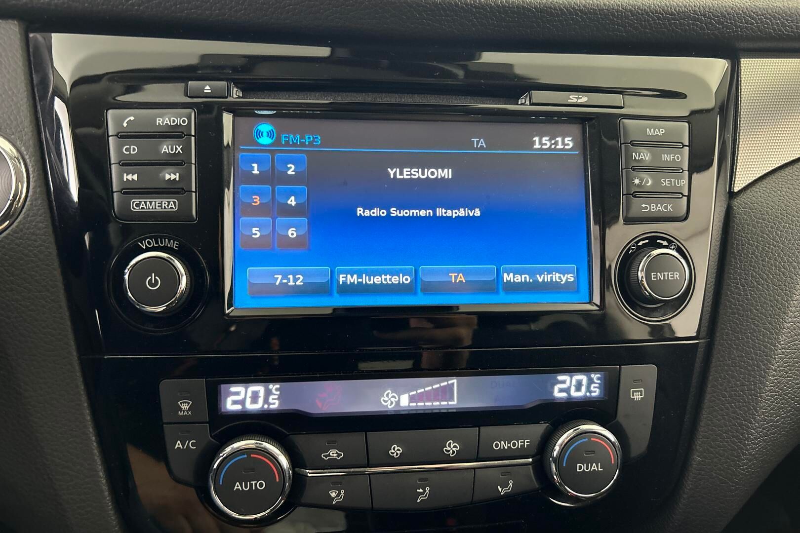 Nissan Qashqai iso kuva 14