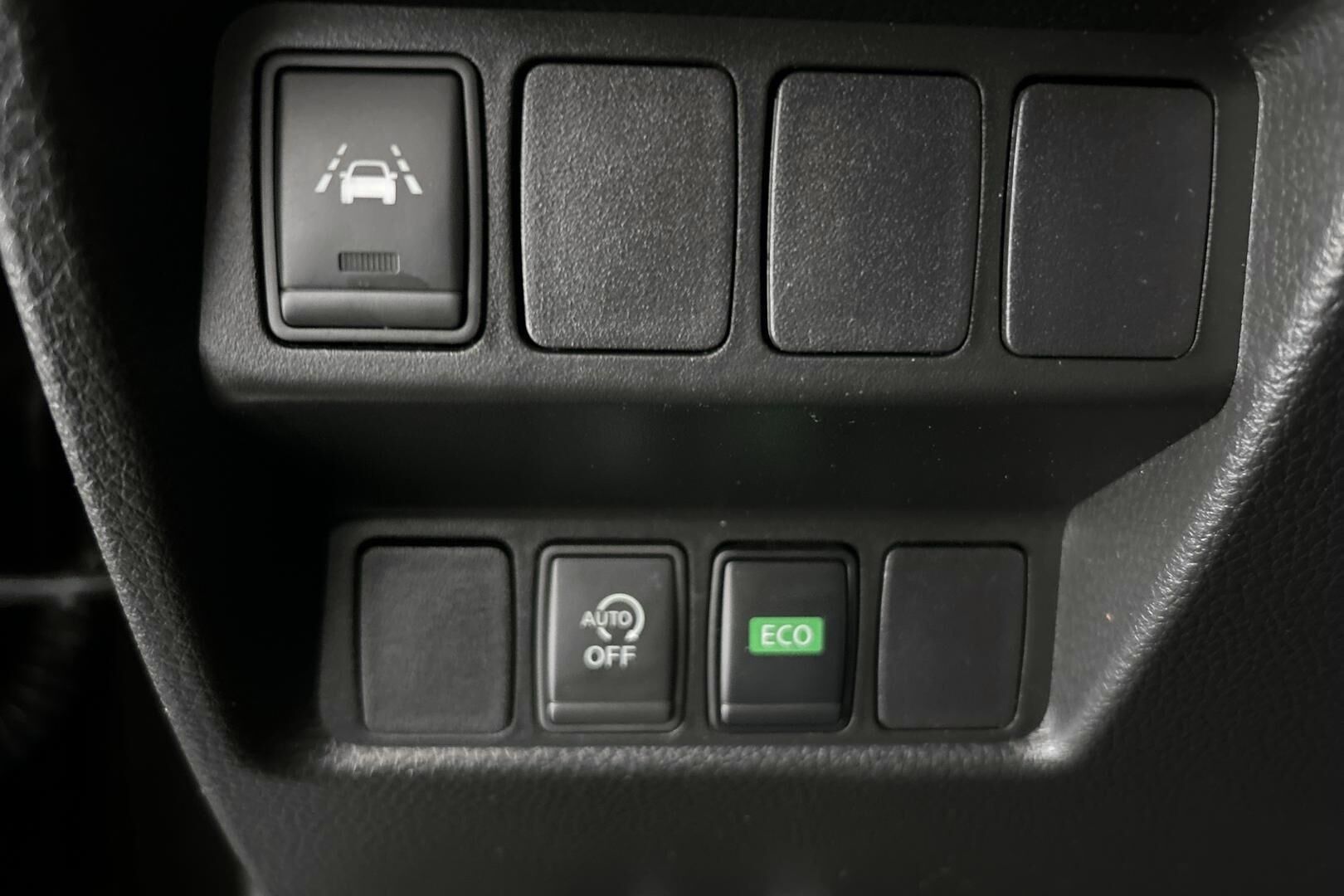Nissan Qashqai iso kuva 15